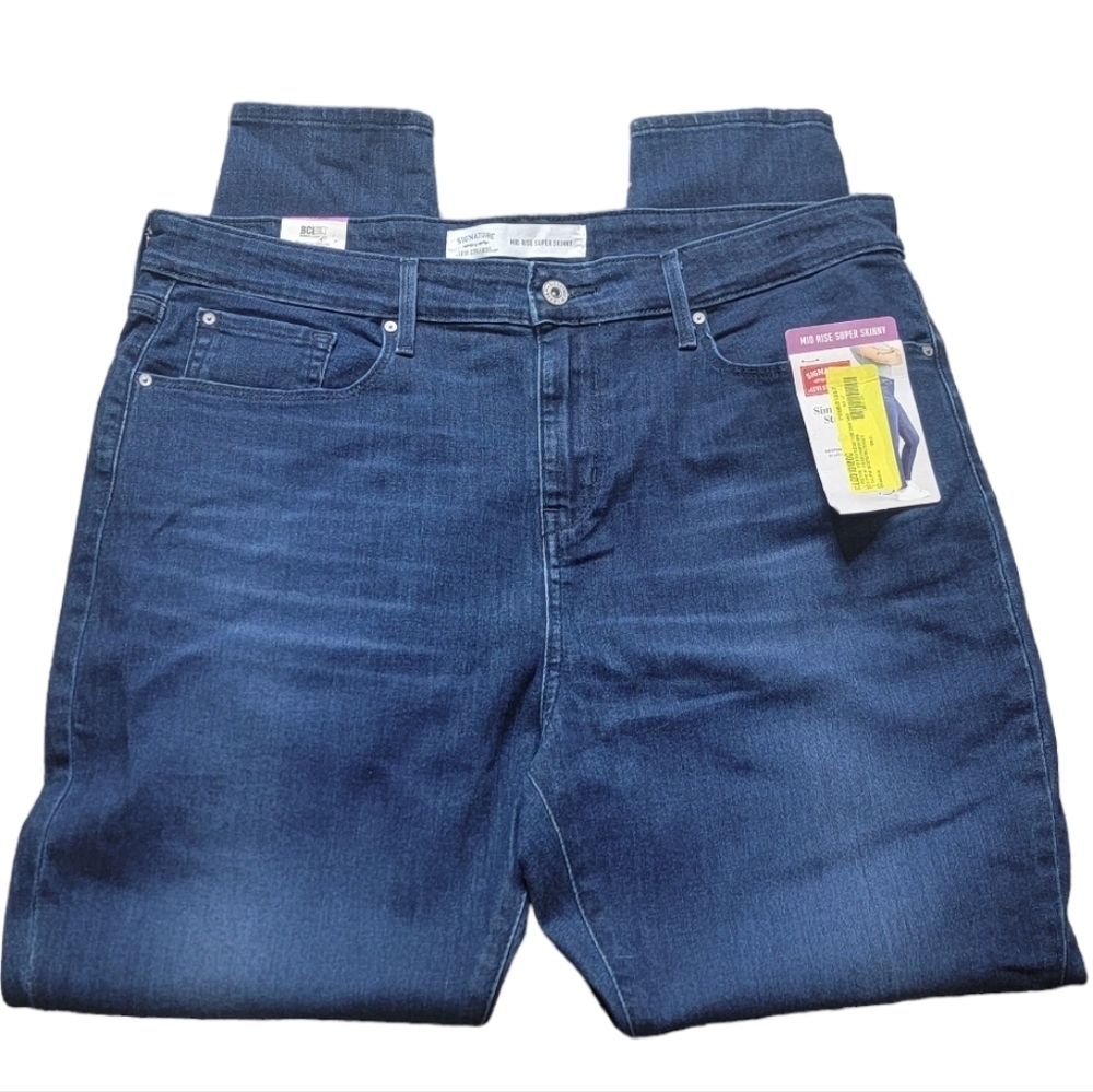 Levi Strauss Women's Jeans Size 18 Mid Rise Super Skinny